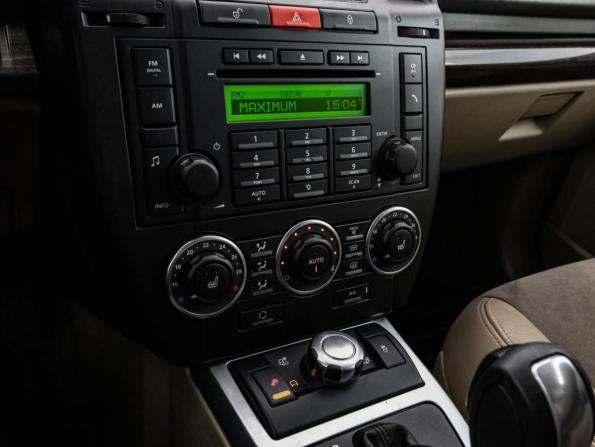 Land Rover Freelander II Рестайлинг с пробегом 2010 года, цена 1 249 000 рублей, 195516 км, внедорожник, Автокод Объявления