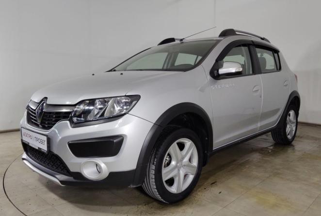 Renault Sandero II с пробегом 2015 года, цена 880 000 рублей, 105443 км, хэтчбек, Автокод Объявления