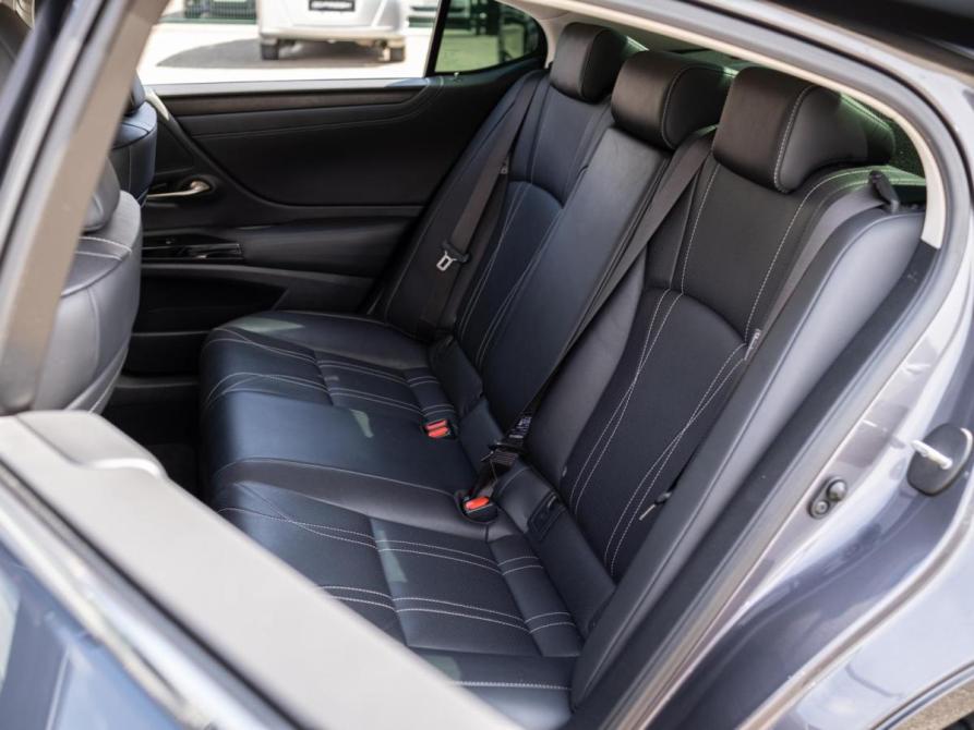 Lexus ES VII Рестайлинг Сочи  - изображение 12