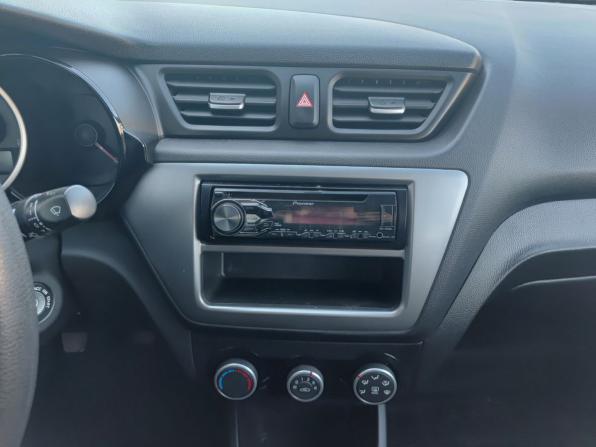 Kia Rio III Рестайлинг с пробегом 2017 года, цена 860 000 рублей, 189272 км, седан, Автокод Объявления