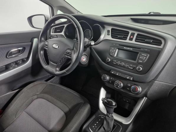 Kia Ceed II с пробегом 2014 года, цена 1 350 000 рублей, 37359 км, хэтчбек, Автокод Объявления