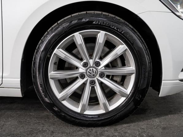 Volkswagen Passat B8 с пробегом 2015 года, цена 1 349 500 рублей, 117696 км, универсал, Автокод Объявления