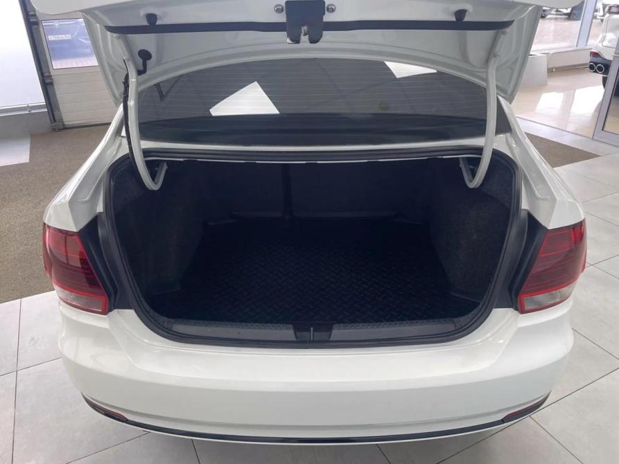 Volkswagen Polo V Рестайлинг Красноярск  - изображение 12