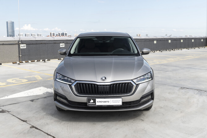 Skoda Octavia IV (A8) с пробегом 2021 года, цена 2 405 000 рублей, 72200 км, лифтбек, Автокод Объявления