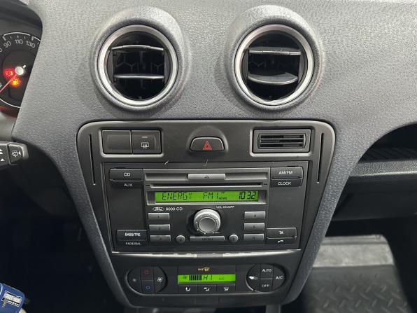 Ford Fusion I Рестайлинг с пробегом 2007 года, цена 389 000 рублей, 342931 км, хэтчбек, Автокод Объявления