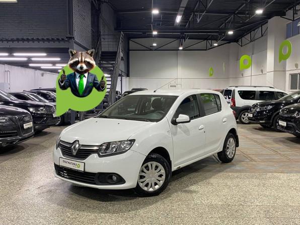 Renault Sandero II с пробегом 2017 года, цена 579 000 рублей, 144000 км, хэтчбек, Автокод Объявления