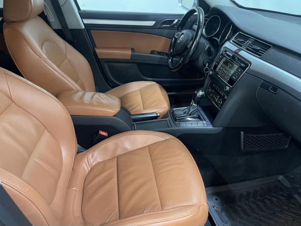 Skoda Superb II Рестайлинг с пробегом 2014 года, цена 1 220 000 рублей, 121223 км, лифтбек, Автокод Объявления