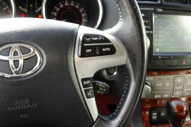 Toyota Highlander II (XU40) Рестайлинг с пробегом 2012 года, цена 1 999 000 рублей, 223000 км, внедорожник, Автокод Объявления