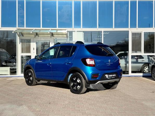Renault Sandero II с пробегом 2015 года, цена 890 000 рублей, 42389 км, хэтчбек, Автокод Объявления