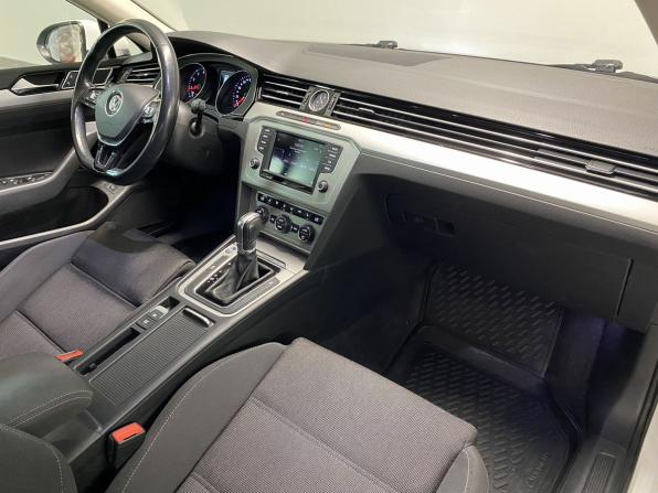 Volkswagen Passat B8 с пробегом 2016 года, цена 1 400 000 рублей, 149209 км, седан, Автокод Объявления
