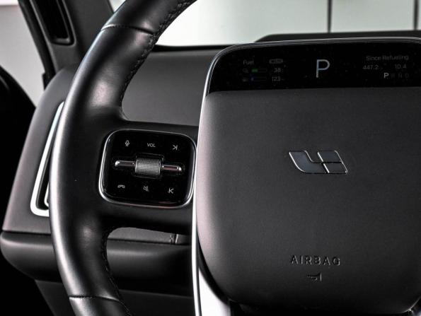 Li Auto (Lixiang) L6 с пробегом 2024 года, цена 5 899 000 рублей, 32200 км, внедорожник, Автокод Объявления