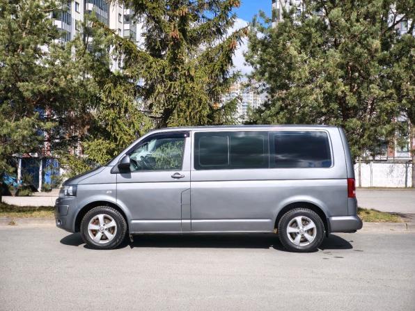 Volkswagen Caravelle T5 Рестайлинг с пробегом 2011 года, цена 1 700 000 рублей, 263953 км, минивэн, Автокод Объявления