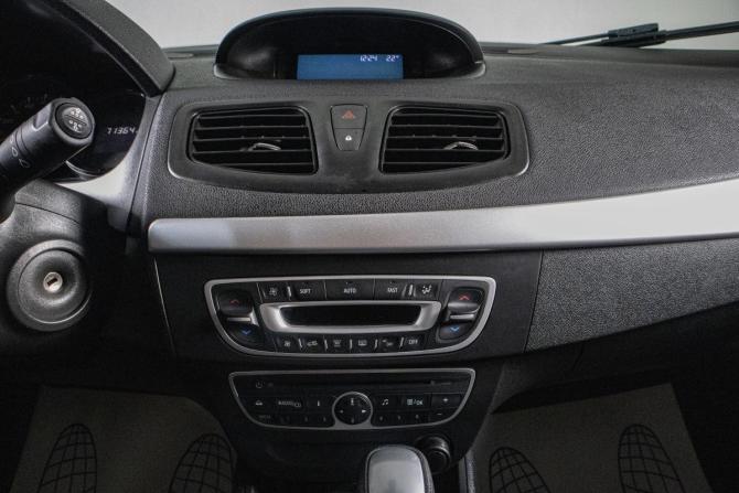 Renault Megane III с пробегом 2011 года, цена 919 000 рублей, 71310 км, хэтчбек, Автокод Объявления