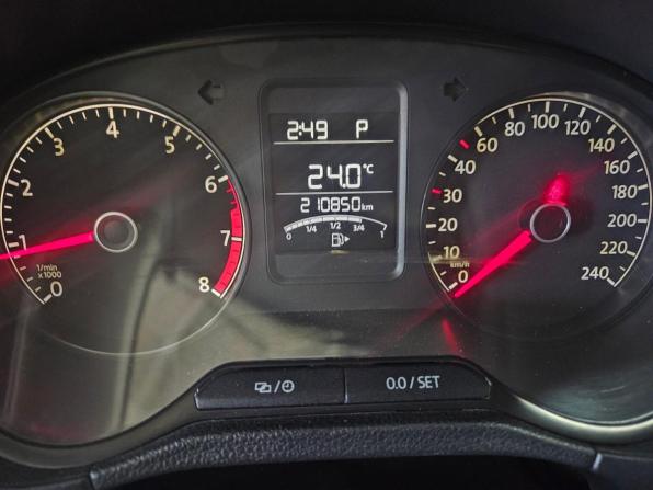 Volkswagen Polo V Рестайлинг с пробегом 2017 года, цена 855 000 рублей, 210848 км, седан, Автокод Объявления