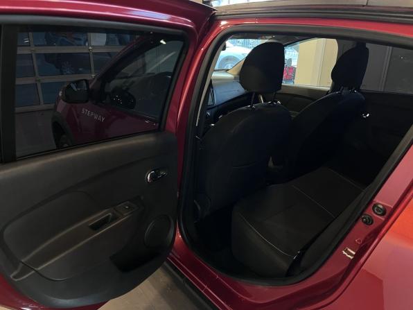 Renault Sandero II с пробегом 2017 года, цена 1 300 000 рублей, 58055 км, хэтчбек, Автокод Объявления