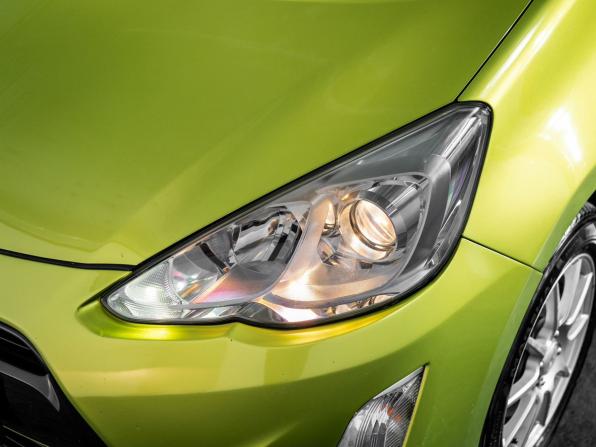 Toyota Aqua I Рестайлинг с пробегом 2015 года, цена 960 500 рублей, 99500 км, хэтчбек, Автокод Объявления