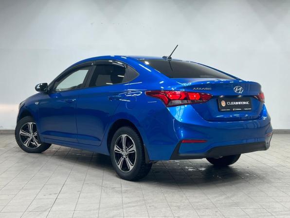 Hyundai Solaris II с пробегом 2018 года, цена 1 049 000 рублей, 100000 км, седан, Автокод Объявления
