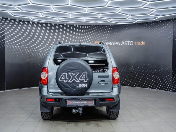 Chevrolet Niva I Рестайлинг с пробегом 2017 года, цена 730 000 рублей, 117949 км, внедорожник, Автокод Объявления