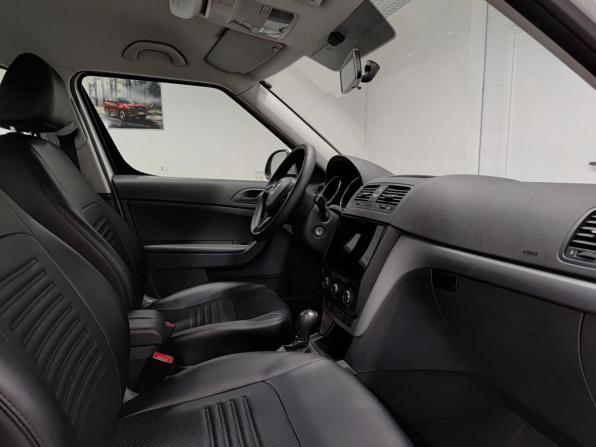 Skoda Yeti I Рестайлинг с пробегом 2015 года, цена 1 259 000 рублей, 156926 км, внедорожник, Автокод Объявления