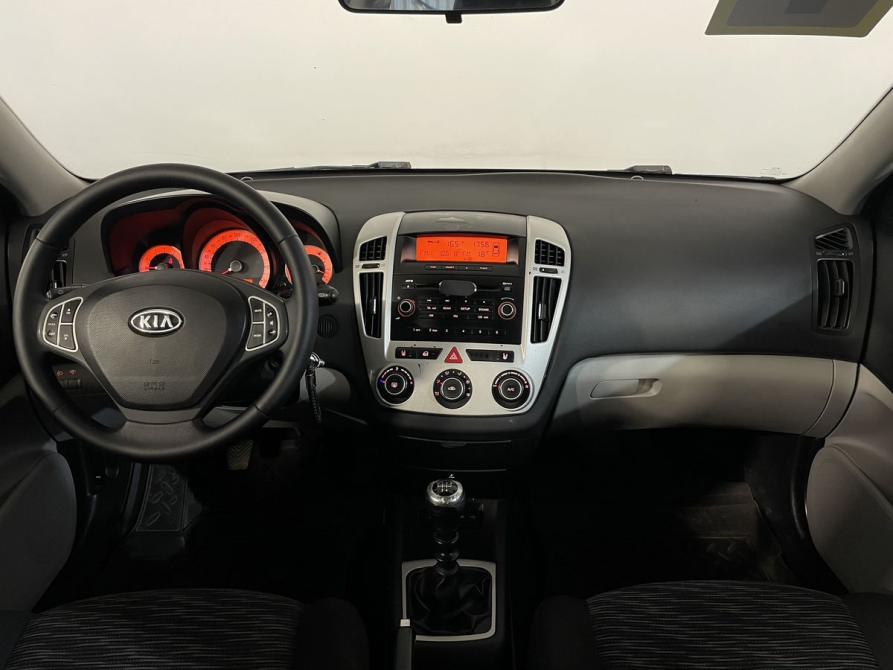 Kia Ceed I Великий Новгород  - изображение 12