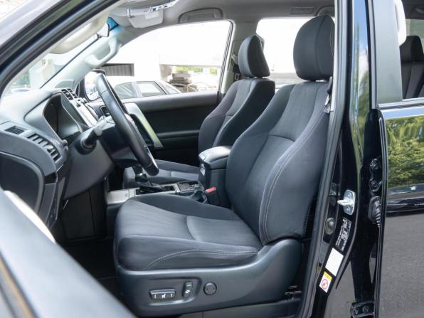 Toyota Land Cruiser Prado 150 Series Рестайлинг 2 с пробегом 2018 года, цена 5 299 000 рублей, 116818 км, внедорожник, Автокод Объявления