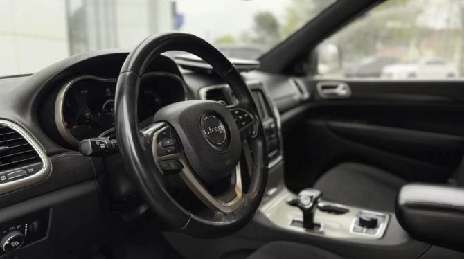 Jeep Grand Cherokee IV (WK2) Рестайлинг с пробегом 2013 года, цена 2 080 000 рублей, 197608 км, внедорожник, Автокод Объявления
