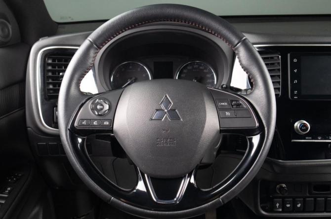 Mitsubishi Outlander III Рестайлинг 3 с пробегом 2021 года, цена 2 649 000 рублей, 59269 км, внедорожник, Автокод Объявления