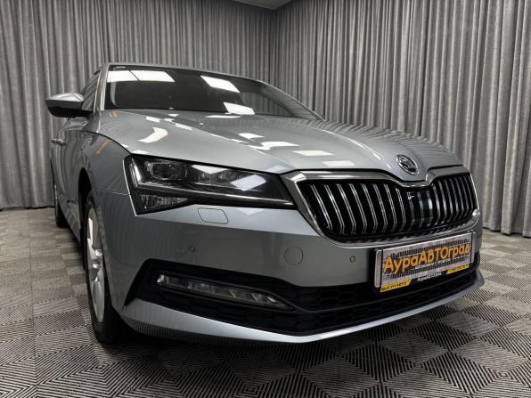 Skoda Superb III Рестайлинг с пробегом 2019 года, цена 2 700 000 рублей, 108063 км, лифтбек, Автокод Объявления