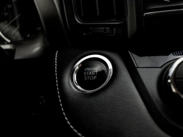 Toyota RAV4 IV (XA40) Рестайлинг с пробегом 2016 года, цена 2 240 000 рублей, 90392 км, внедорожник, Автокод Объявления