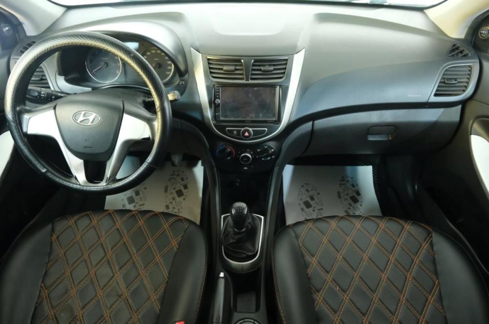 Hyundai Solaris I Омск  - изображение 13
