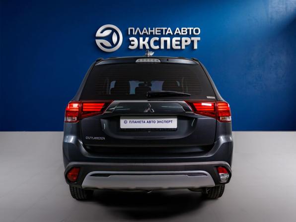 Mitsubishi Outlander III Рестайлинг 3 с пробегом 2022 года, цена 2 720 000 рублей, 55461 км, внедорожник, Автокод Объявления