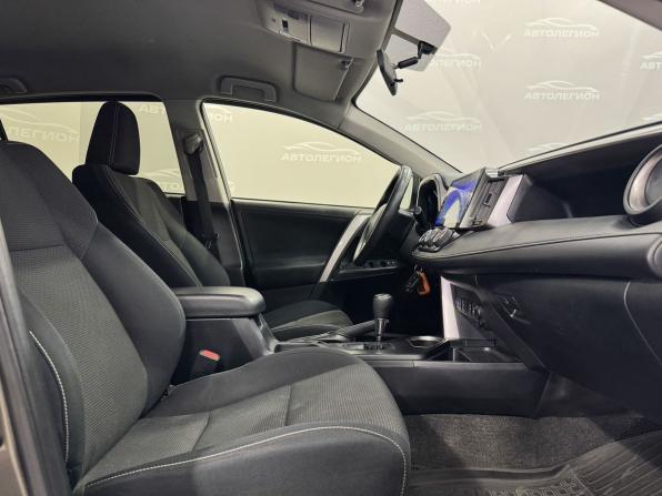 Toyota RAV4 IV (XA40) Рестайлинг с пробегом 2016 года, цена 2 330 000 рублей, 143200 км, внедорожник, Автокод Объявления