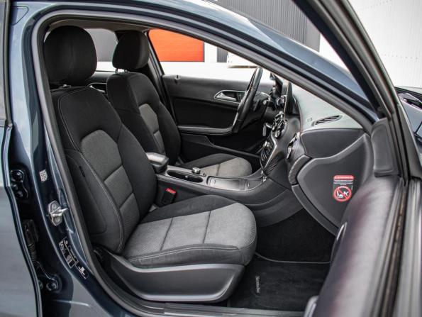 Mercedes-Benz GLA I (X156) Рестайлинг с пробегом 2019 года, цена 1 698 000 рублей, 135270 км, внедорожник, Автокод Объявления