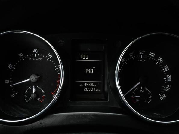 Skoda Yeti I с пробегом 2011 года, цена 699 000 рублей, 209373 км, внедорожник, Автокод Объявления