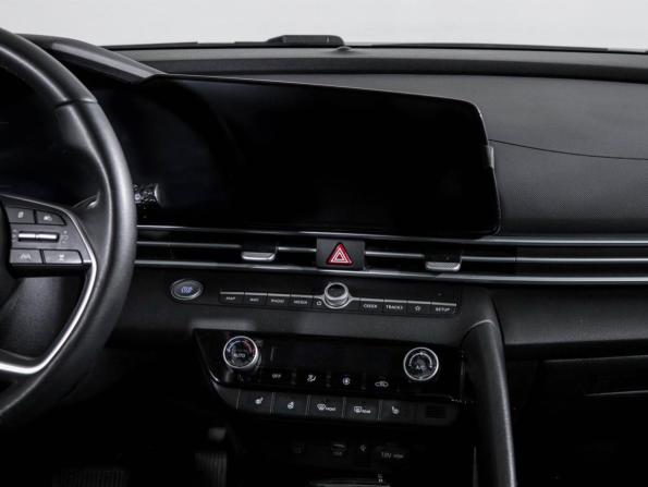 Hyundai Elantra VII (CN7) Рестайлинг с пробегом 2024 года, цена 2 200 000 рублей, 31881 км, седан, Автокод Объявления