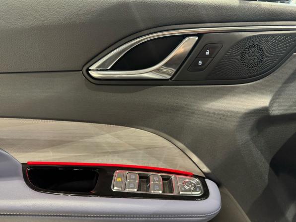 Hongqi HS3 с пробегом 2024 года, цена 2 932 000 рублей, 28675 км, внедорожник, Автокод Объявления