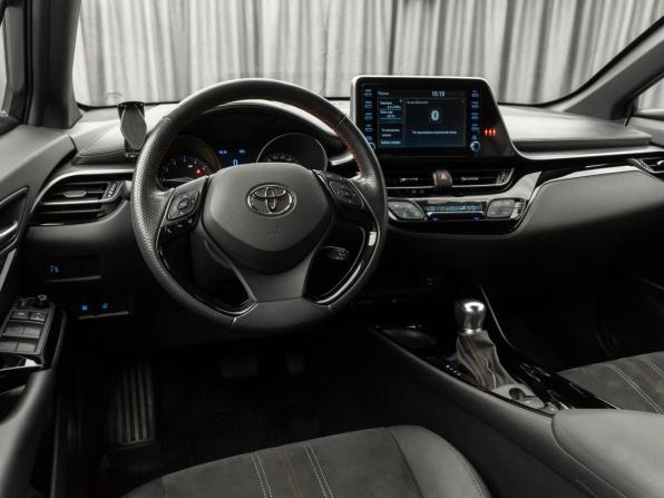 Toyota C-HR I Рестайлинг с пробегом 2022 года, цена 2 940 000 рублей, 73221 км, внедорожник, Автокод Объявления