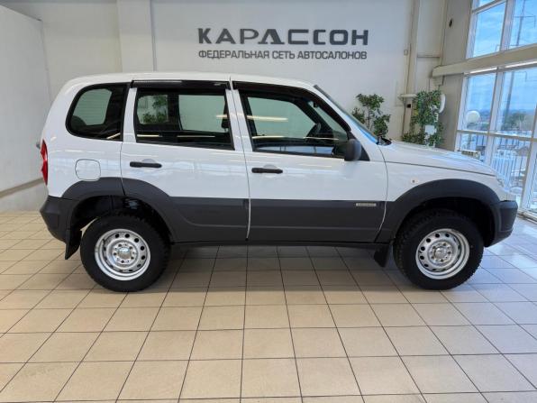 Chevrolet Niva I Рестайлинг с пробегом 2017 года, цена 795 000 рублей, 87122 км, внедорожник, Автокод Объявления
