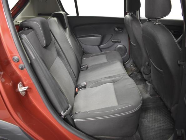 Renault Sandero II Рестайлинг с пробегом 2021 года, цена 1 229 100 рублей, 72033 км, хэтчбек, Автокод Объявления