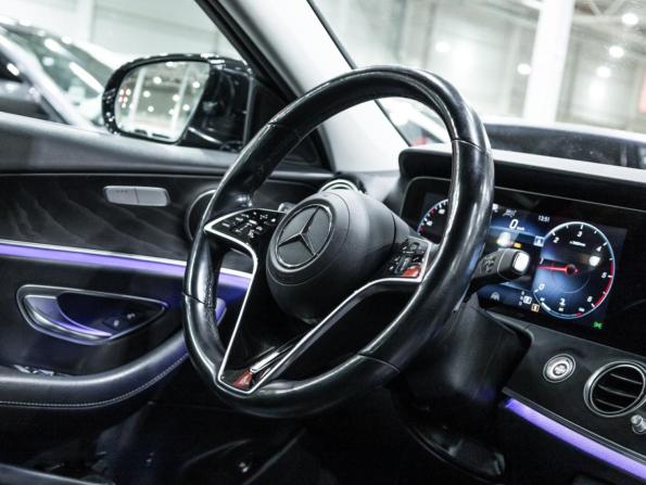 Mercedes-Benz E-Класс V (W213 S213 C238) Рестайлинг с пробегом 2022 года, цена 3 900 000 рублей, 60630 км, универсал, Автокод Объявления