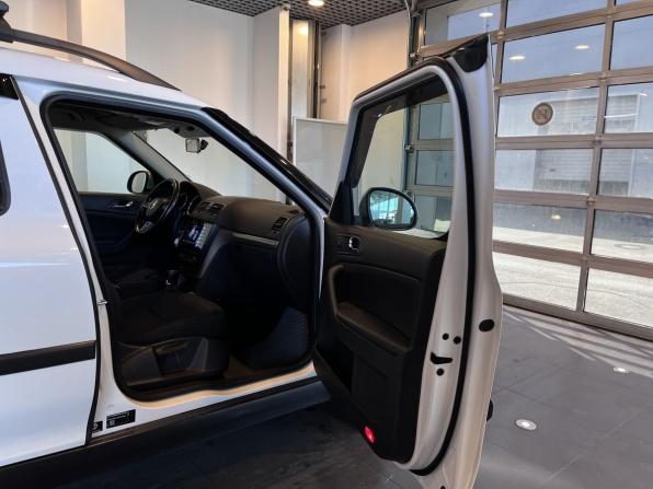 Skoda Yeti I Рестайлинг с пробегом 2014 года, цена 1 095 000 рублей, 180872 км, внедорожник, Автокод Объявления