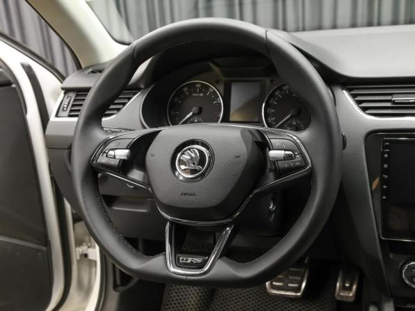 Skoda Octavia III (A7) с пробегом 2013 года, цена 1 198 000 рублей, 180000 км, лифтбек, Автокод Объявления