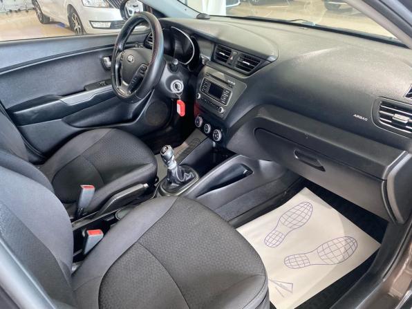 Kia Rio III Рестайлинг с пробегом 2016 года, цена 1 150 000 рублей, 77099 км, седан, Автокод Объявления