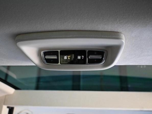 Mercedes-Benz V-Класс III (W447) Рестайлинг с пробегом 2021 года, цена 8 944 000 рублей, 77063 км, минивэн, Автокод Объявления
