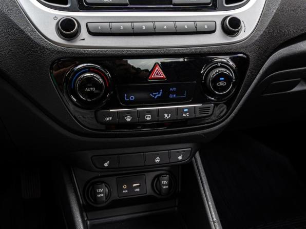 Hyundai Solaris II с пробегом 2017 года, цена 1 350 000 рублей, 108714 км, седан, Автокод Объявления