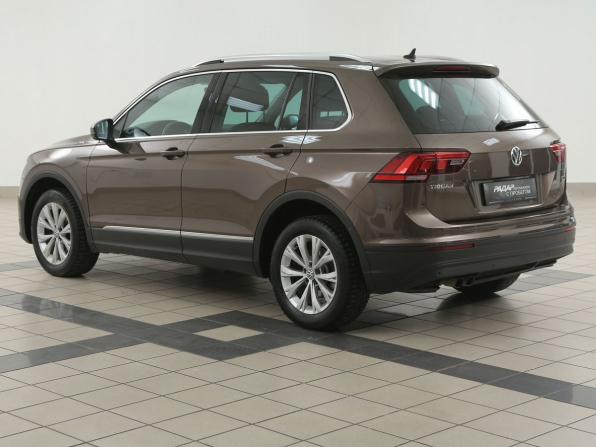Volkswagen Tiguan II с пробегом 2017 года, цена 1 975 000 рублей, 142000 км, внедорожник, Автокод Объявления