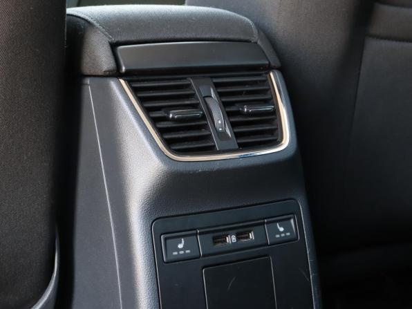 Skoda Octavia III (A7) Рестайлинг с пробегом 2018 года, цена 1 840 000 рублей, 178429 км, лифтбек, Автокод Объявления