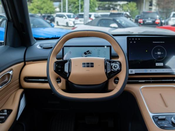 Geely Galaxy Starship 7 с пробегом 2025 года, цена 3 299 000 рублей, 663 км, внедорожник, Автокод Объявления