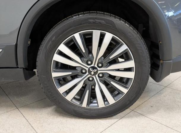 Mitsubishi Outlander III Рестайлинг 3 с пробегом 2019 года, цена 2 350 000 рублей, 151000 км, внедорожник, Автокод Объявления
