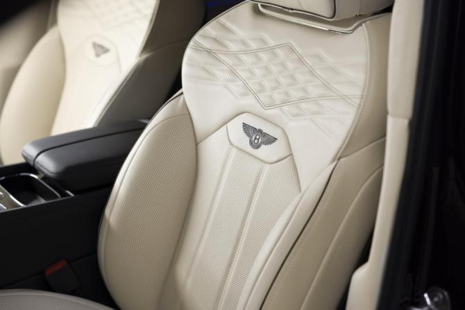 Новый Bentley Bentayga I Рестайлинг 2026 года, цена 43 599 200 рублей, внедорожник, Автокод Объявления